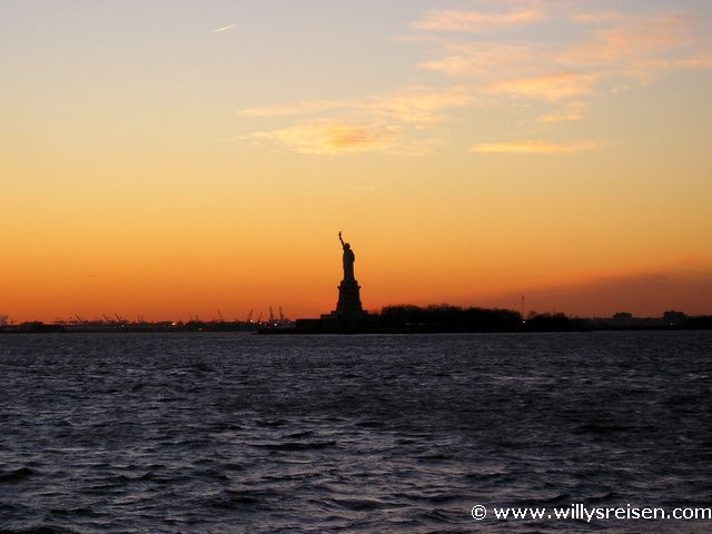 Die Freiheitsstatue auf Liberty Island 